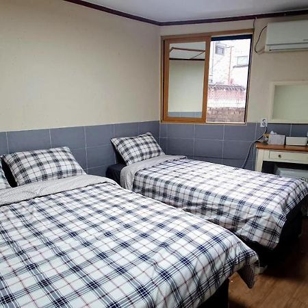 New Sun Guesthouse Myeongdong Сеул Экстерьер фото