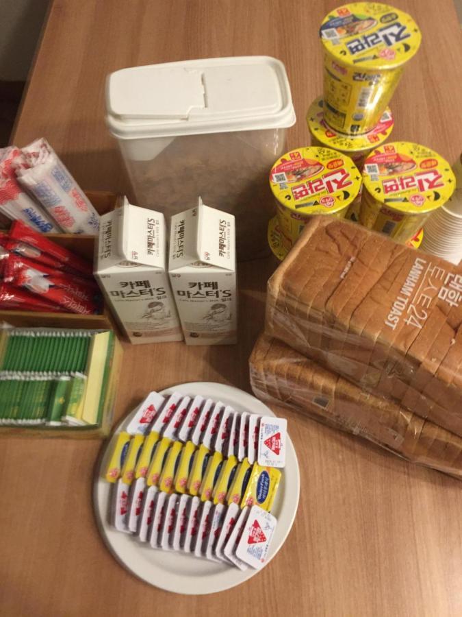 New Sun Guesthouse Myeongdong Сеул Экстерьер фото