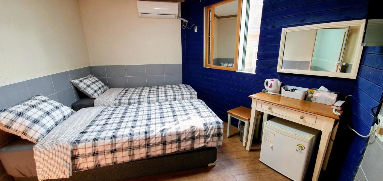 New Sun Guesthouse Myeongdong Сеул Экстерьер фото