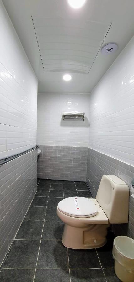 New Sun Guesthouse Myeongdong Сеул Экстерьер фото