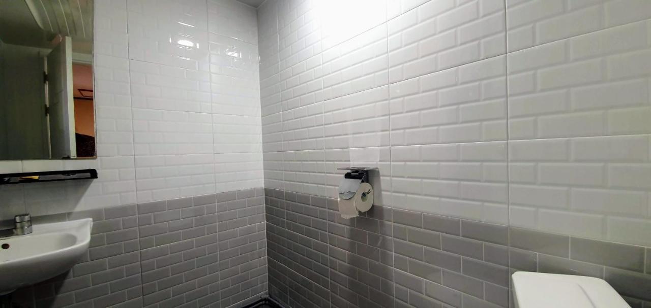 New Sun Guesthouse Myeongdong Сеул Экстерьер фото